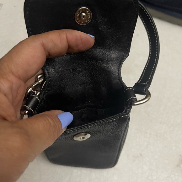 Coach Black Pebbled Leather Phone Case Crossbody - Picture 5 of 9